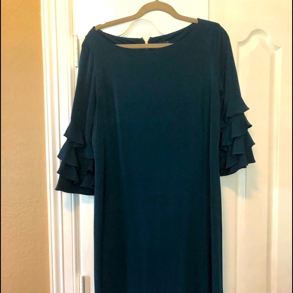 Elegant green ruffle dress